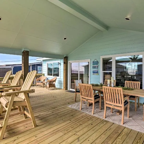 Surfside Beach Vacation Rental with Ocean Views, hotel en Freeport
