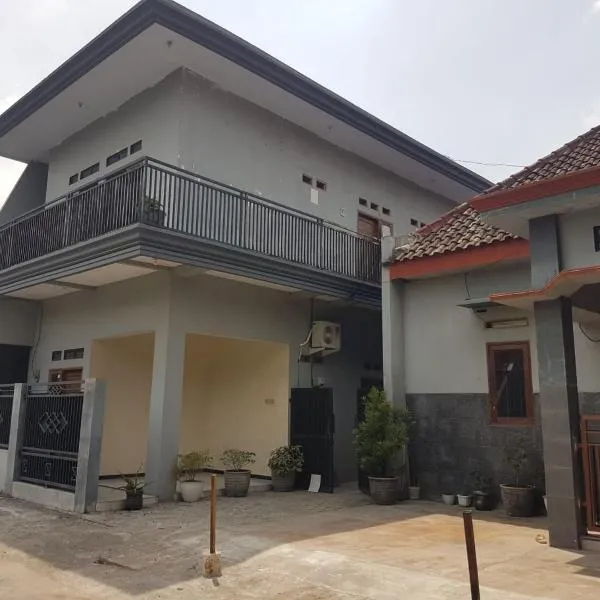 Selaras Kost Syariah, hotel v destinaci Jombang