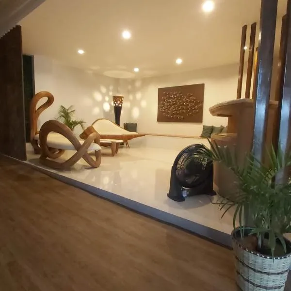 Traveler's Home, hotel v destinaci Cebu City