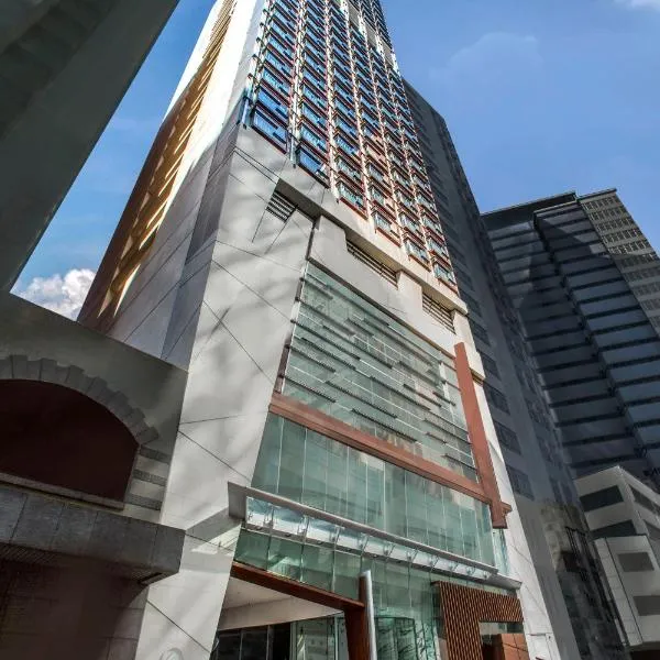 Nina Hotel Kowloon East, hotel v Hong Kongu
