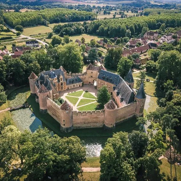 Château d'Ainay-le-Vieil, hotel en Meaulne