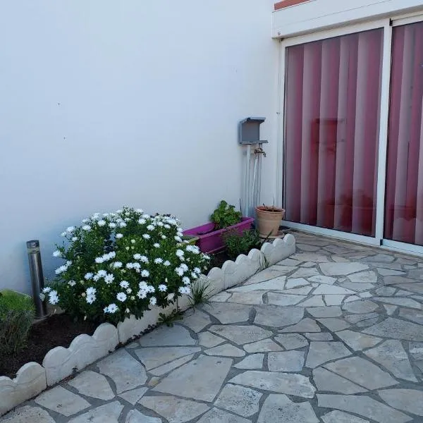 Chambre et salle de bain privée, hotel em Marseillan