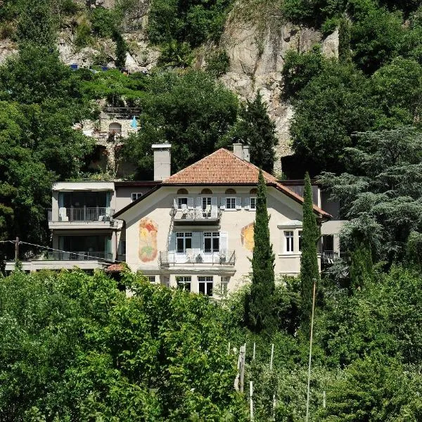 Villa Verdi Apartments, hotel v Meranu