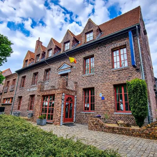 Hotel De Schacht, hotel di Genk