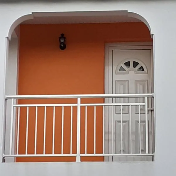 Studio Cosy AKOSSOUA, khách sạn ở Les Abymes