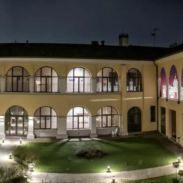 CallMe Crema - Struttura in centro storico, hotel v destinaci Crema