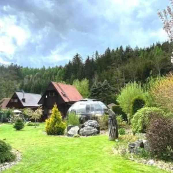 Charming cottage KLARA with Sauna, Nature&Privacy near Prague: Bratronice şehrinde bir otel