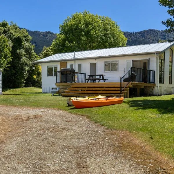 Cobham Crib - Anakiwa Holiday Home, ξενοδοχείο σε Anakiwa