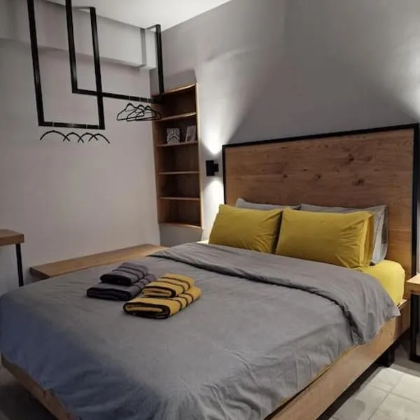 Vv Cosy Host 1 private parking, hotel v destinaci Larisa