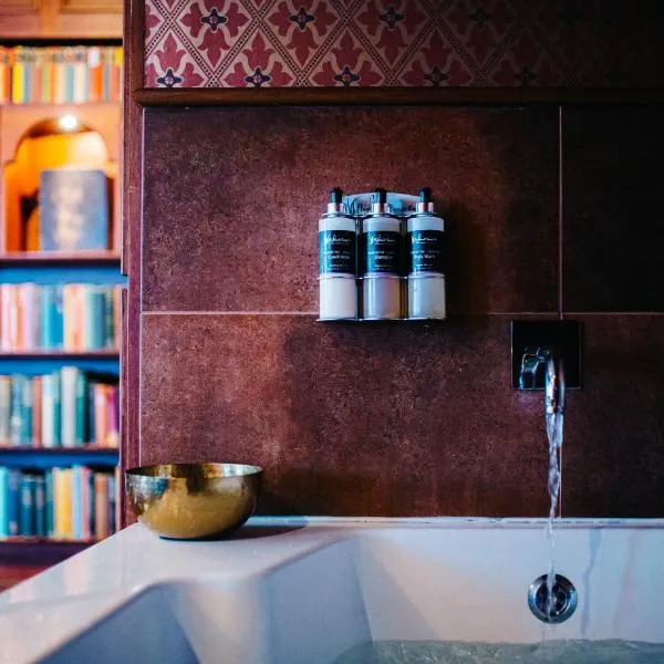 The George Hotel、インヴァレリーのホテル