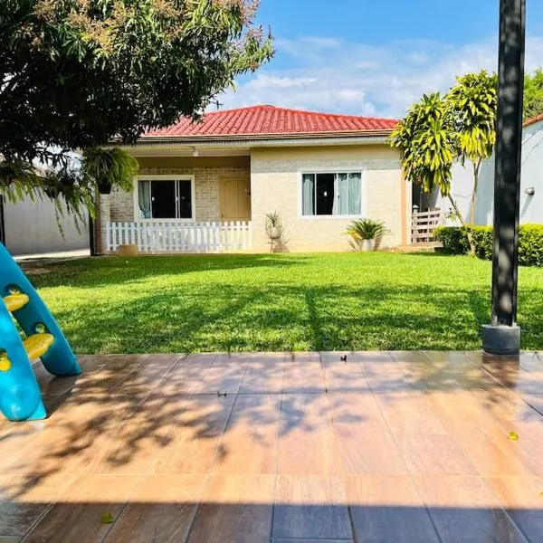 Casa Bignonia Amplio y confortable Ideal para familias con niños y mascotas, hotel v destinaci Ciudad del Este