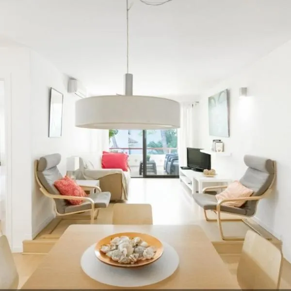 Fantástico apartamento con WIFI, hotel di Port de Pollensa