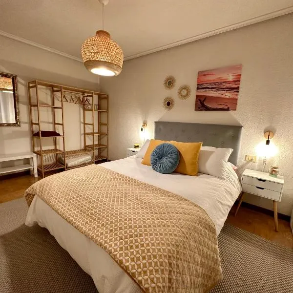 Villa Yoli, céntrico con plaza de garaje, hotel v destinaci Avilés