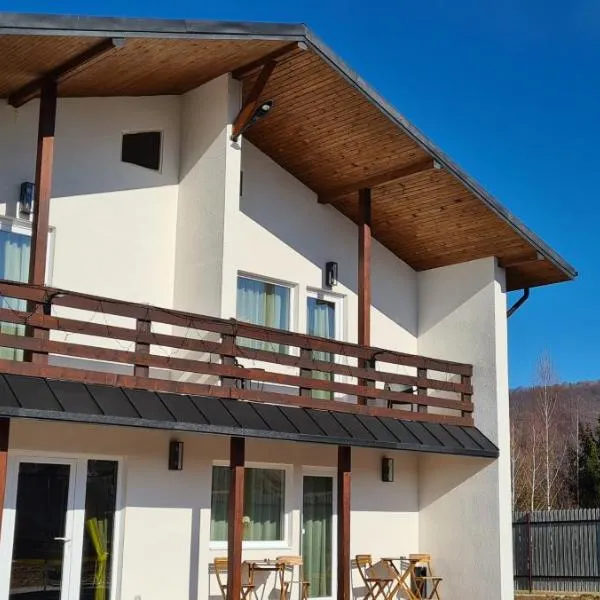 Cabana Floare de Colt 2, hotel v destinaci Râşnov