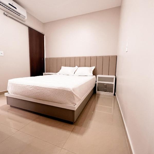 Apartamento inteiro dois quartos próximo ao Centro - Foto 2