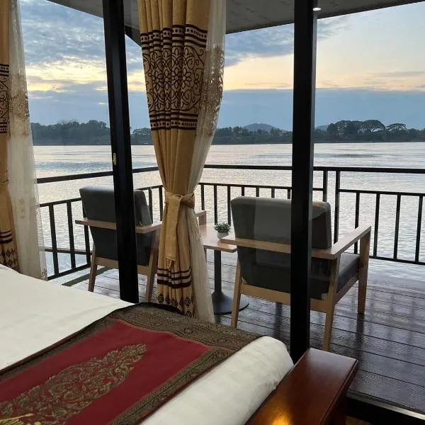 Riverside Chiangkhan, hotell i Pak Chom