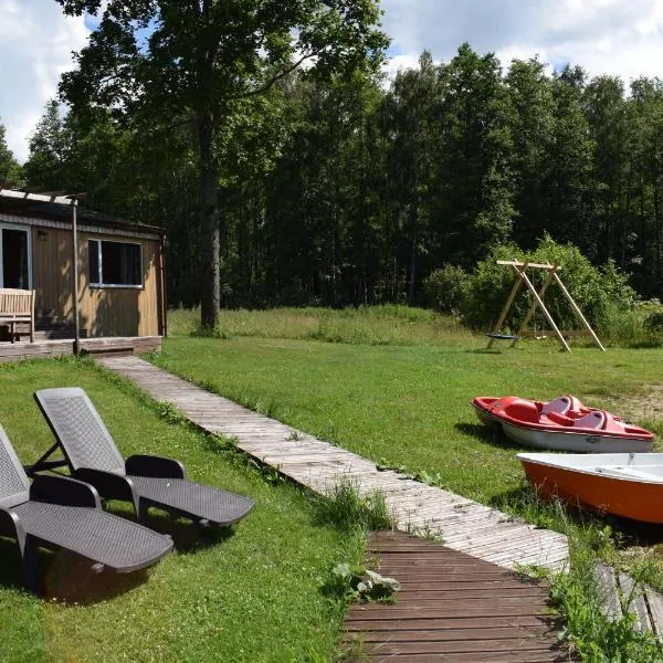 Ezermāja "Spārītes", hotel Geraņimova városában