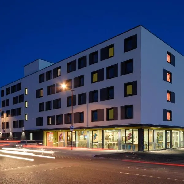 B＆B ホテル ボーブリンゲン（B&B Hotel Böblingen）、ベーブリンゲンのホテル