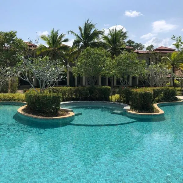 Laguna Village - 2BR Villa - XL-Large Resort Pool Gym & Fitness - Bang Tao: Layan Plajı şehrinde bir otel