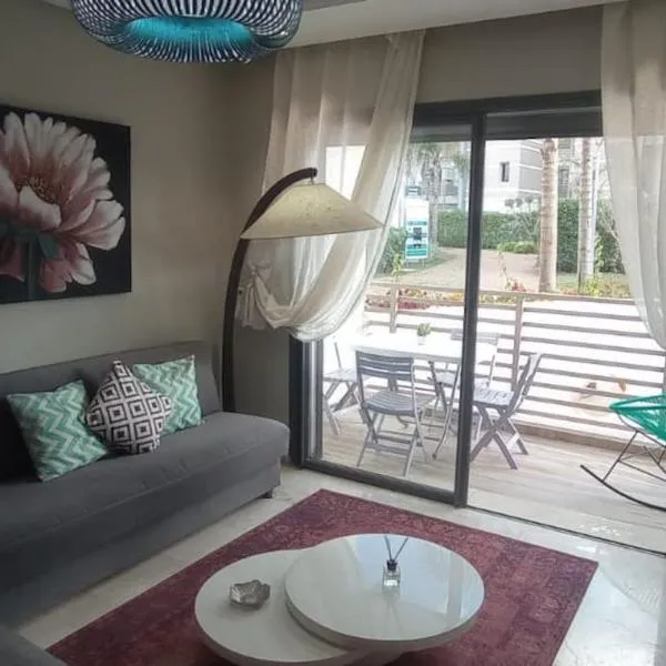 Charmant studio lumineux Casablanca, hotel v destinaci Bouskoura