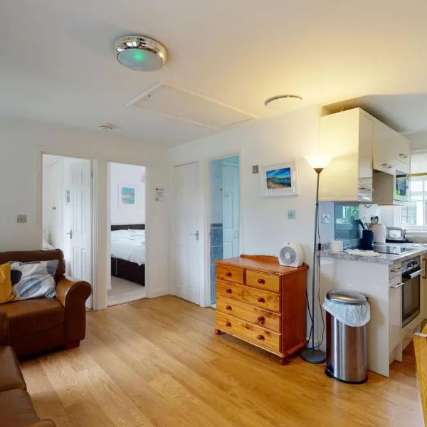 28 Tudor Court, Tolroy Manor, hotel in Hayle