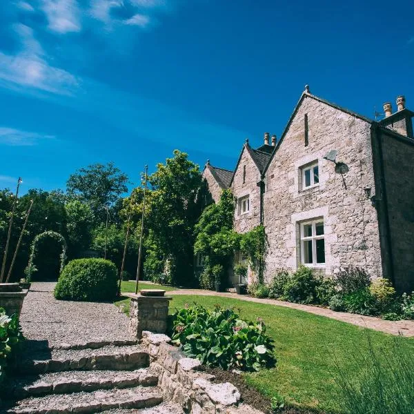 Tros Yr Afon Holiday Cottages and Manor House, hotel di Beaumaris