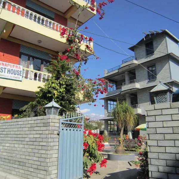 New Annapurna Guest House, hotel sa Pokhara