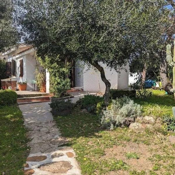 (P3347) Cottage familiare Sant'Agostino, hotel v destinaci Abbasanta
