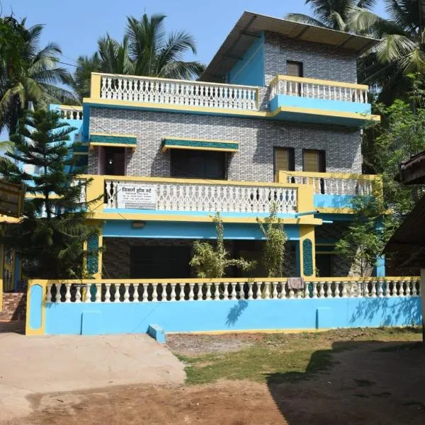 NISARG HOME STAY near Bus Stand Malvan, hotell i Achra