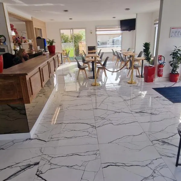 Kyriad Direct Arpajon – hotel w mieście Arpajon