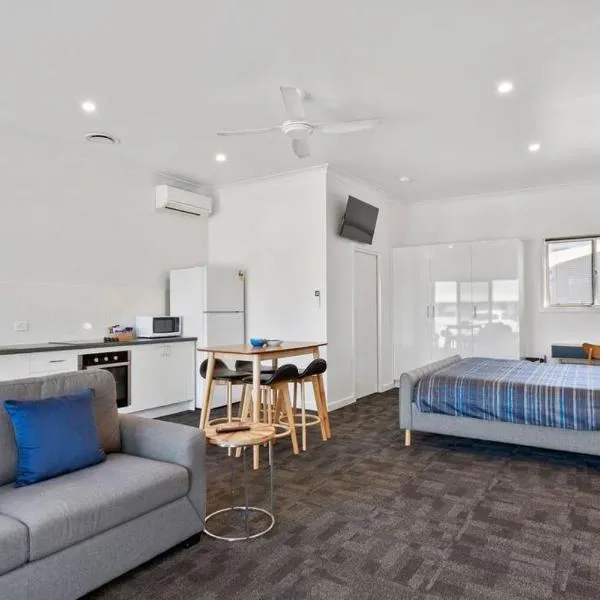 Port Lincoln Shark Apartment 4, hotel a Tulka