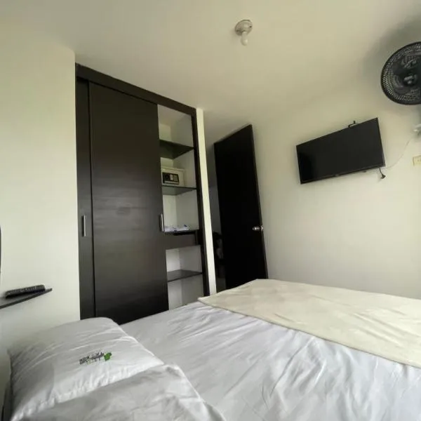 Edificio guaduales del cafe 505A, hotel v destinaci Montenegro