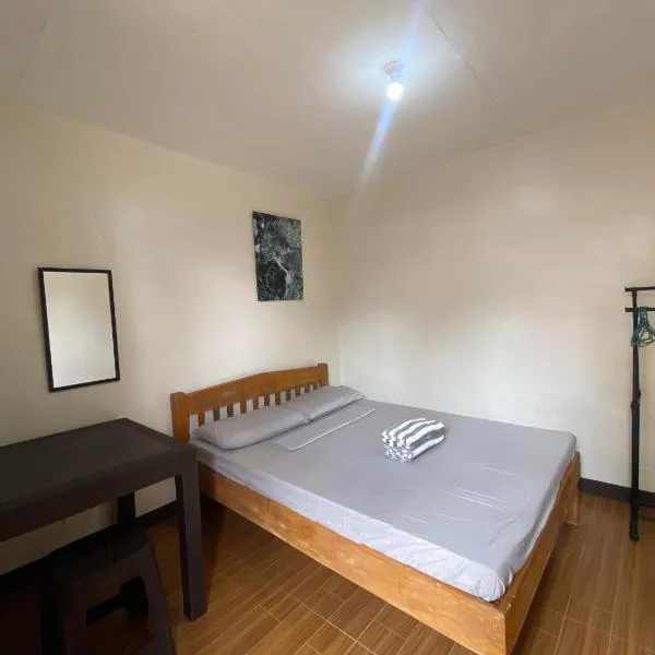 Alona Bohol Backpackers Hostel, hotel di Panglao