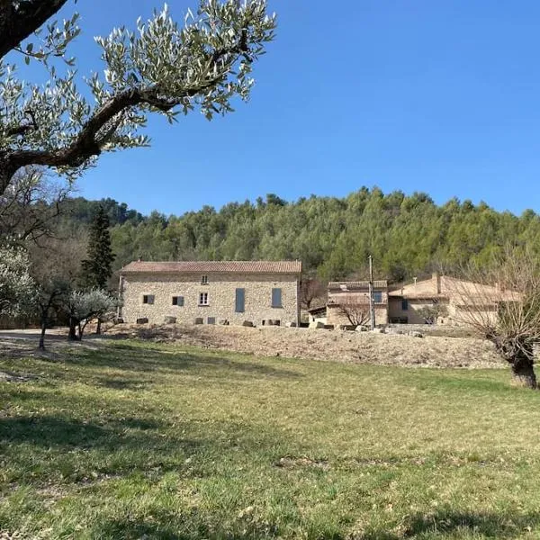Petite Maison en Provence, hotel in Plaisians
