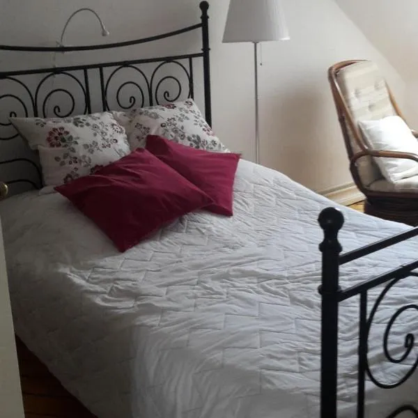 Private Room, hotel in Hannover