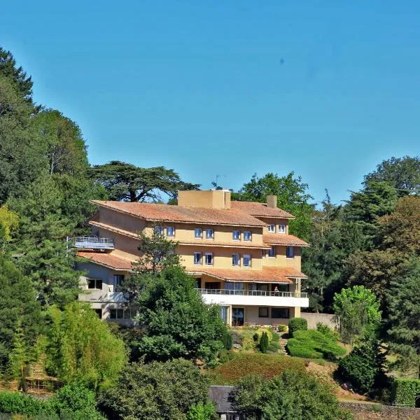 Logis Hôtel de la Bruyere, hotel a Pouzauges