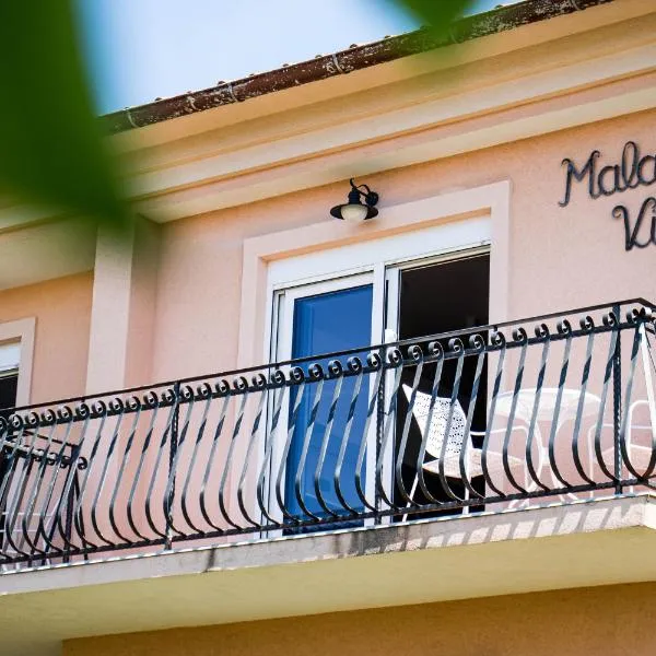 Apartments Mala Vila, khách sạn ở Rab