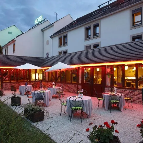 IKAR - Fasthotel Blois, hotel v destinácii Blois