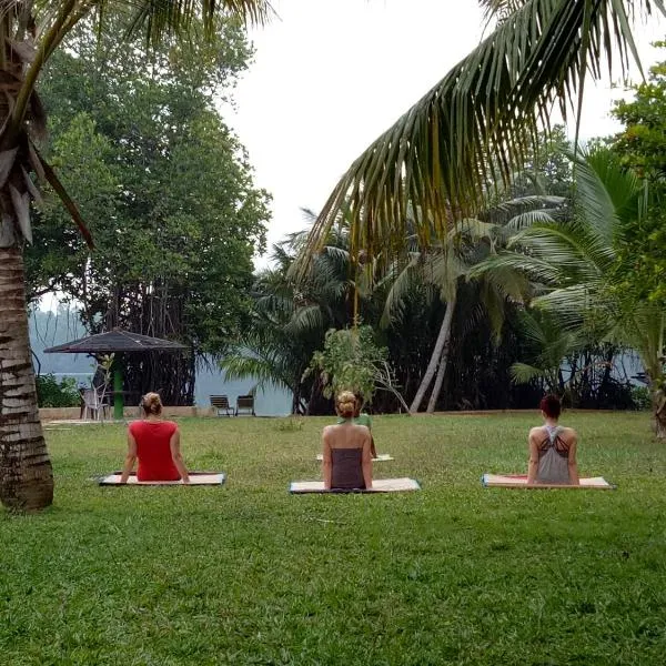Mangrove villa - Yoga & Ayurveda, hôtel à Bentota