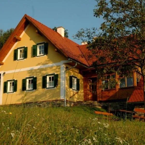 Ferienwohnung Stiegelbauer Zirbe, hotel v destinaci Gleinstätten