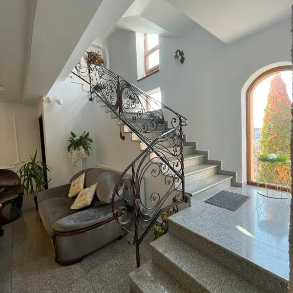 Ami Residence Bucharest Airport,Therme&FREE PARKING Otopeni, hôtel à Otopeni