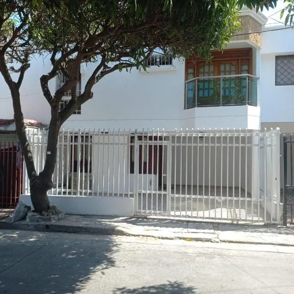 Confortable Casa Amoblada -Osman Mier, hotel en Santa Marta