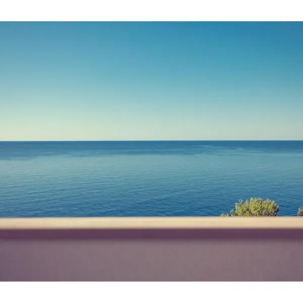 Condo with a breathtaking view, hotel in Dubrovnik
