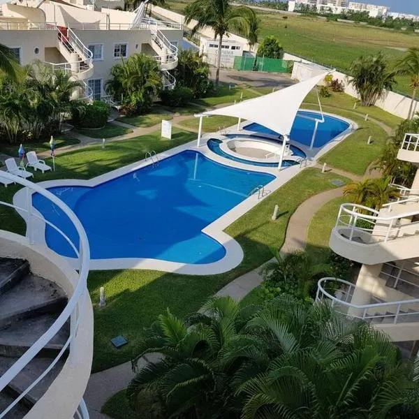 Acapulco diamante departamento con playa ecológico，阿卡普爾科的飯店
