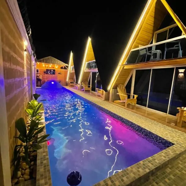 Villa completa confotable para 9 personas, hotel in Pedernales