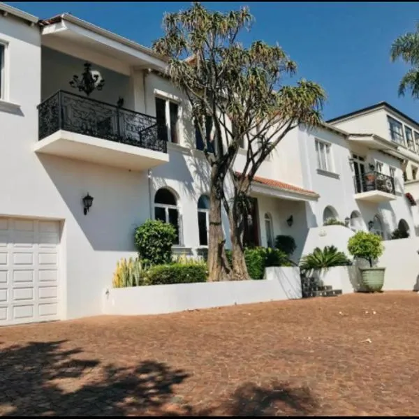 Waterkloof Mansion Boutique Hotel, hotell i Elarduspark