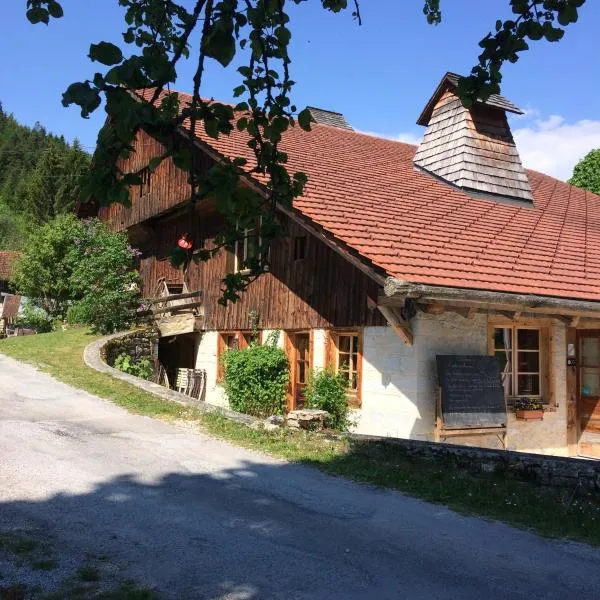 L'arbre à chapeaux, hotel en Villers-le-Lac