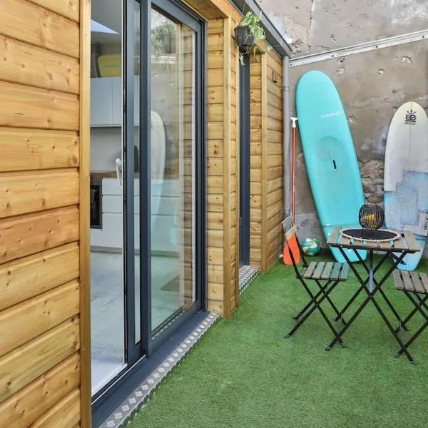 Tiny studio terrasse, hypercentre la plage à 2 pas !, hôtel à Les Sables-dʼOlonne