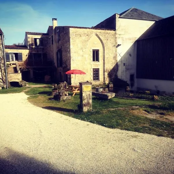 Chambres en maison d'hôtes Le Moulin d'Annepont, hotell i Annepont