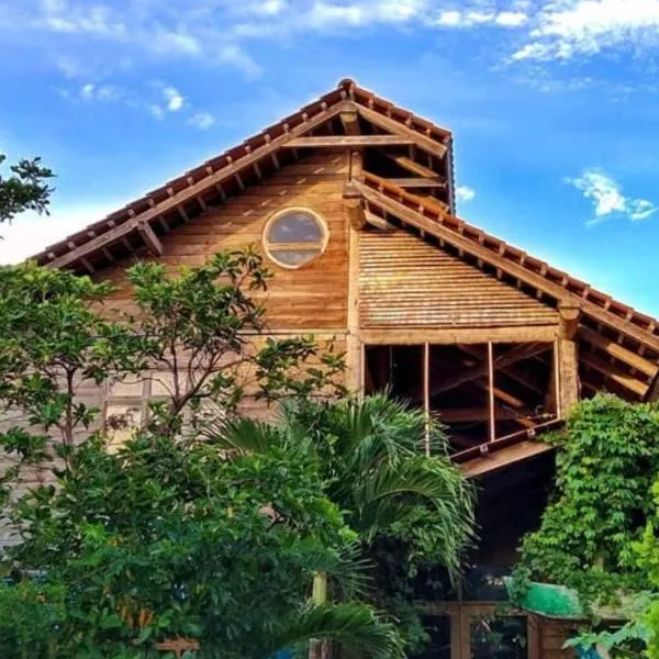 Oro Beach Houses, hotel in Waikelo